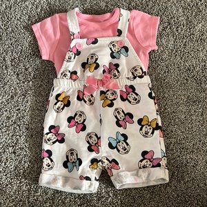 Disney Baby Minnie Mouse 2 piece overalls. 💕 Size 6-9 months